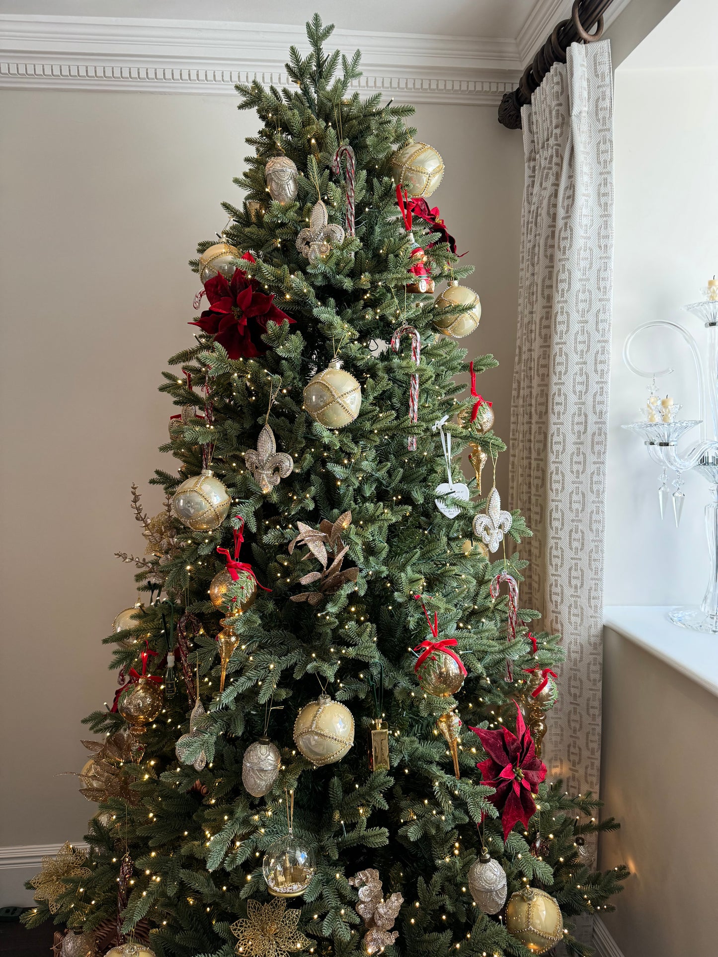 Diamante Bauble in Gold