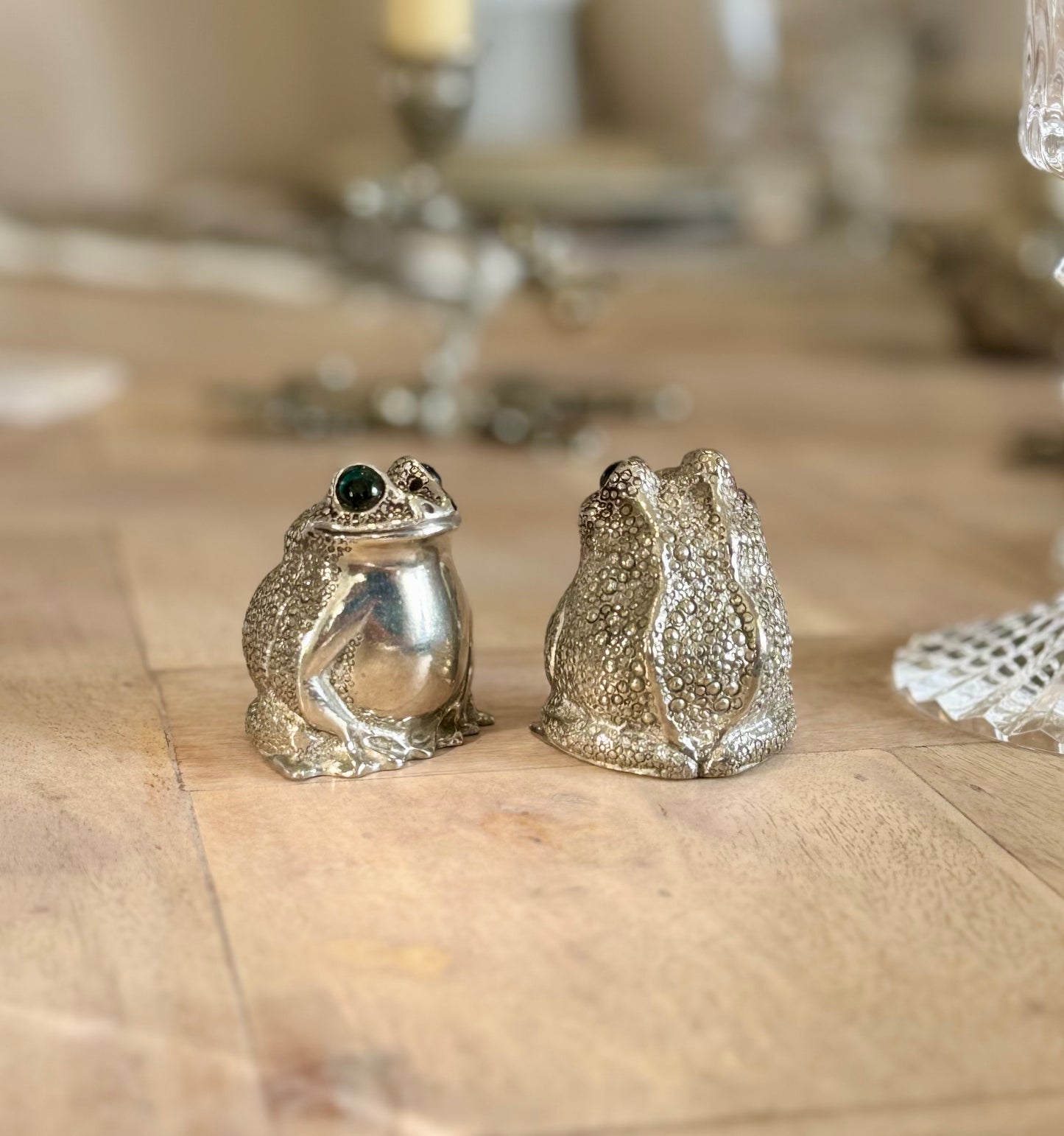 Frog Salt and Pepper Set in Pewter