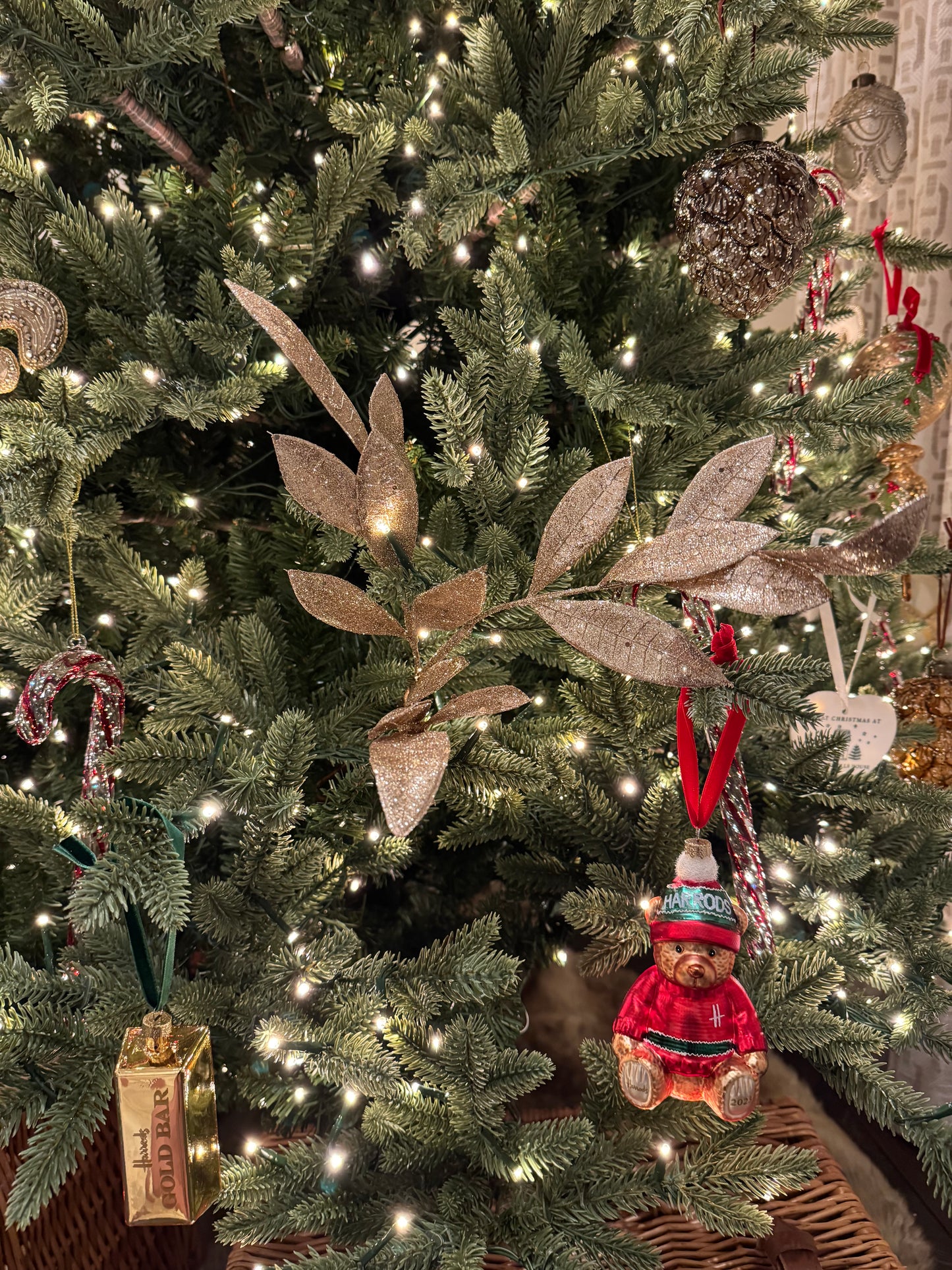 Glittered Leaf Sprig in Glittered Gold