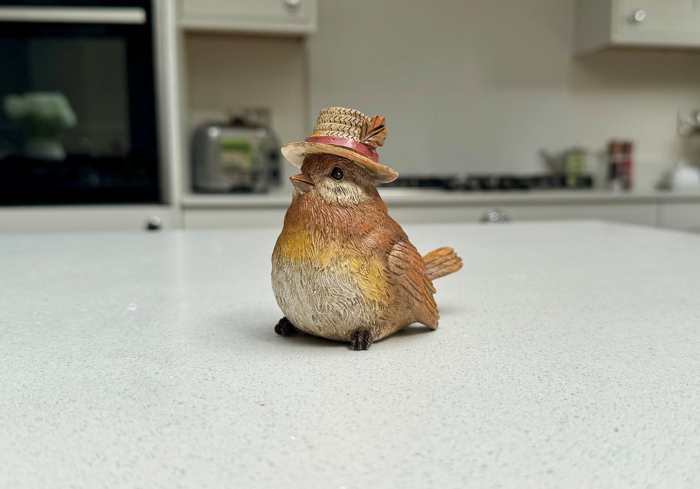 Robin Ornament with Straw Hat