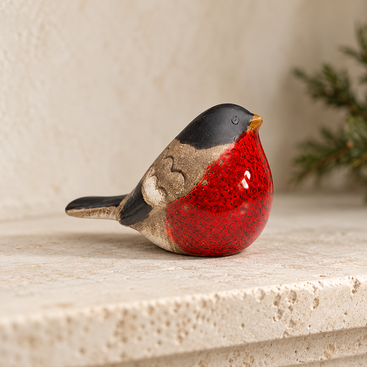 Ceramic Robin Ornament – 8cm Bird Decoration