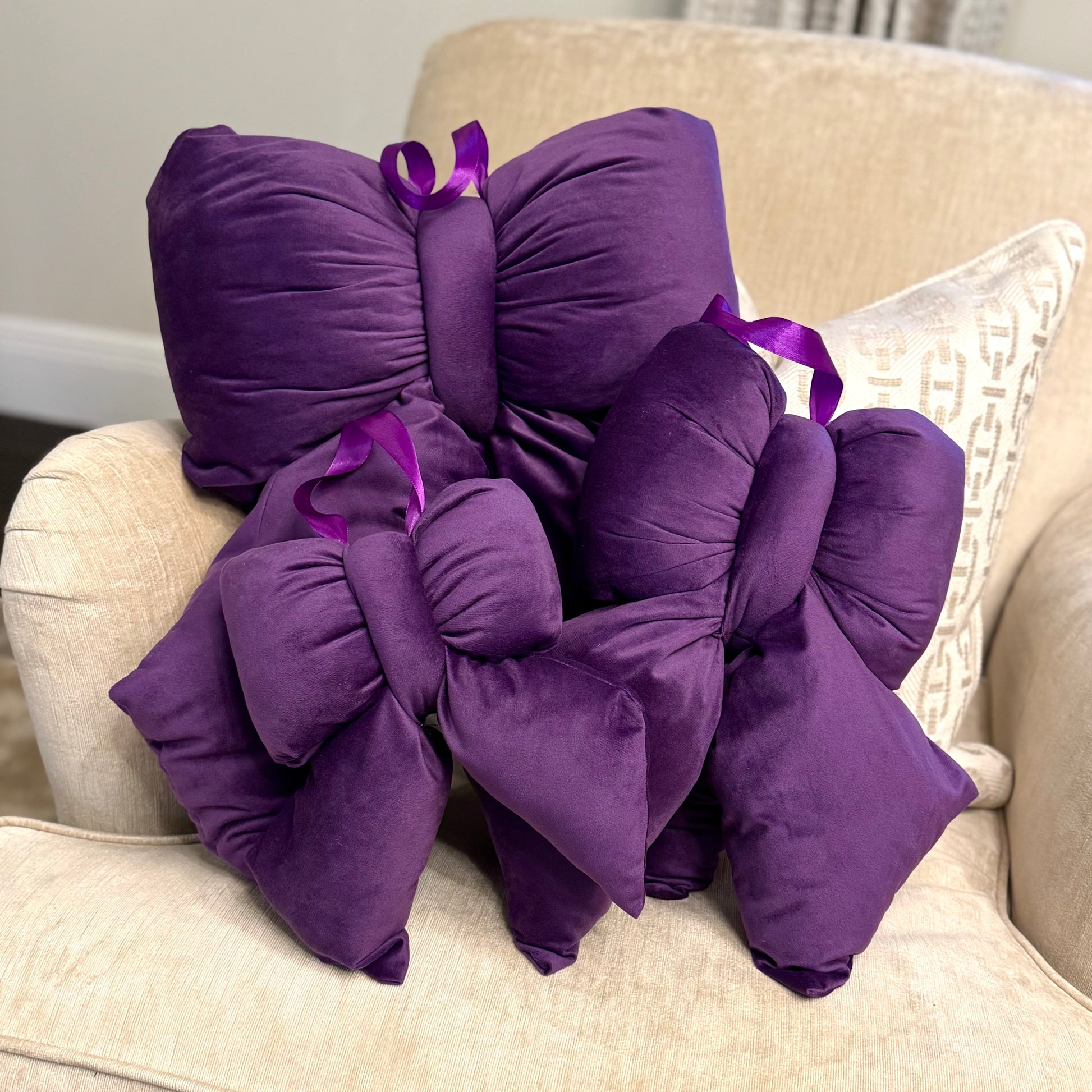 Elegant Plush Bow in Purple – Extra Large, Large, Medium