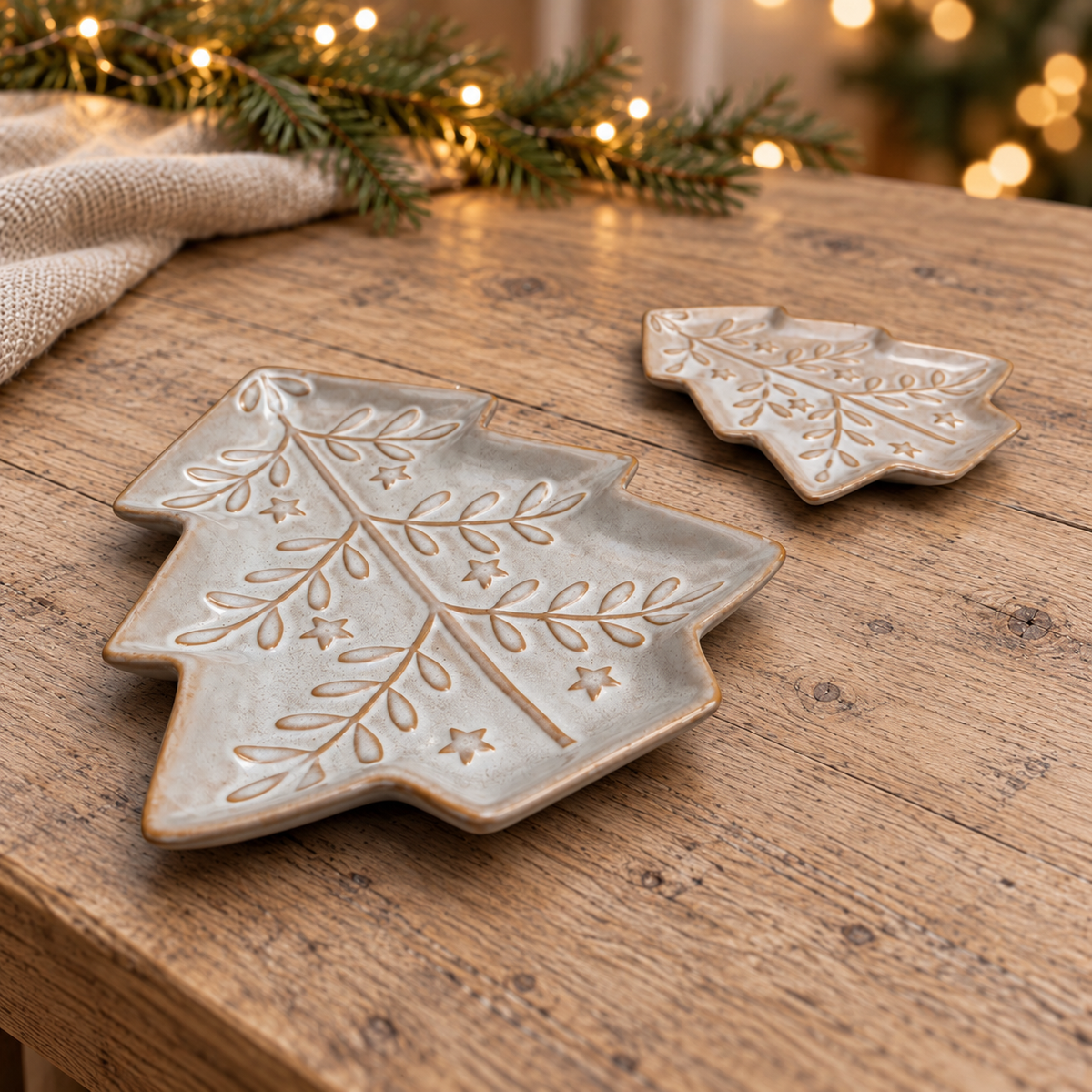Beige ceramic Christmas tree dish with foliage and star details