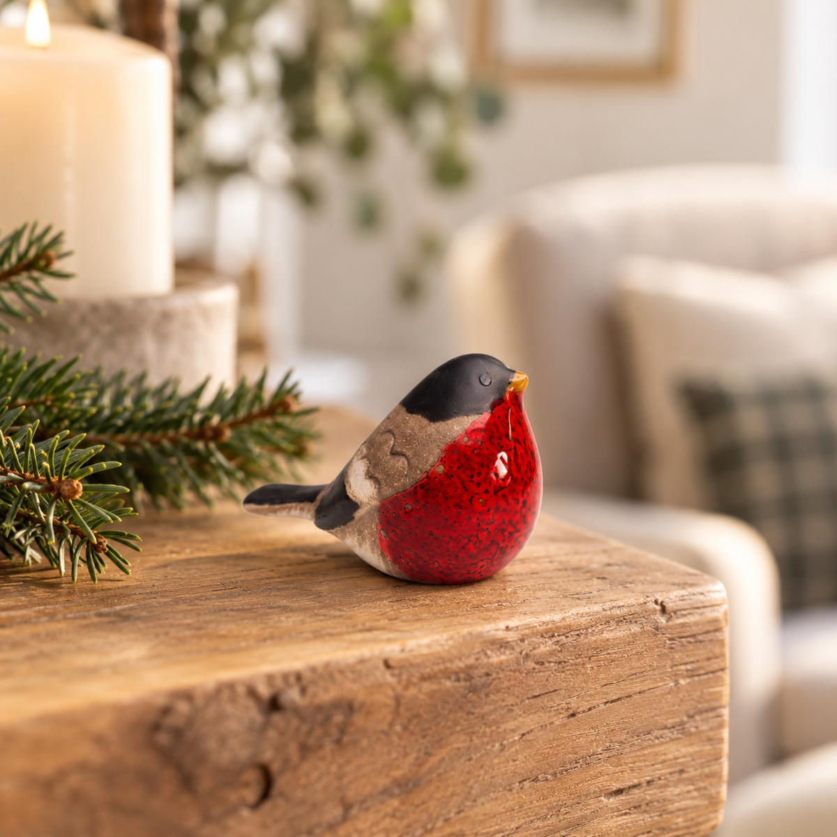 Ceramic Robin Ornament – 8cm Bird Decoration