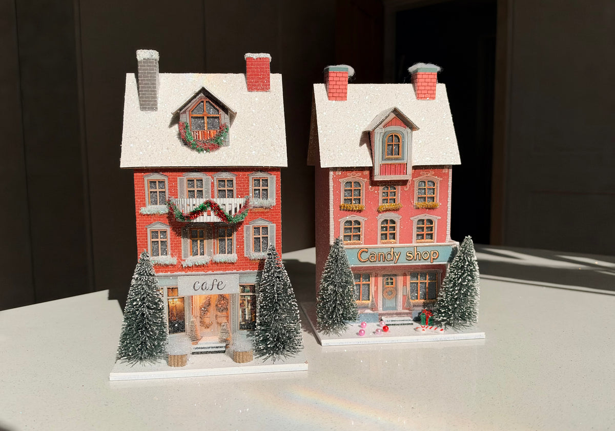 The Christmas High Street – Light-Up Café & Candy Shop Decorations