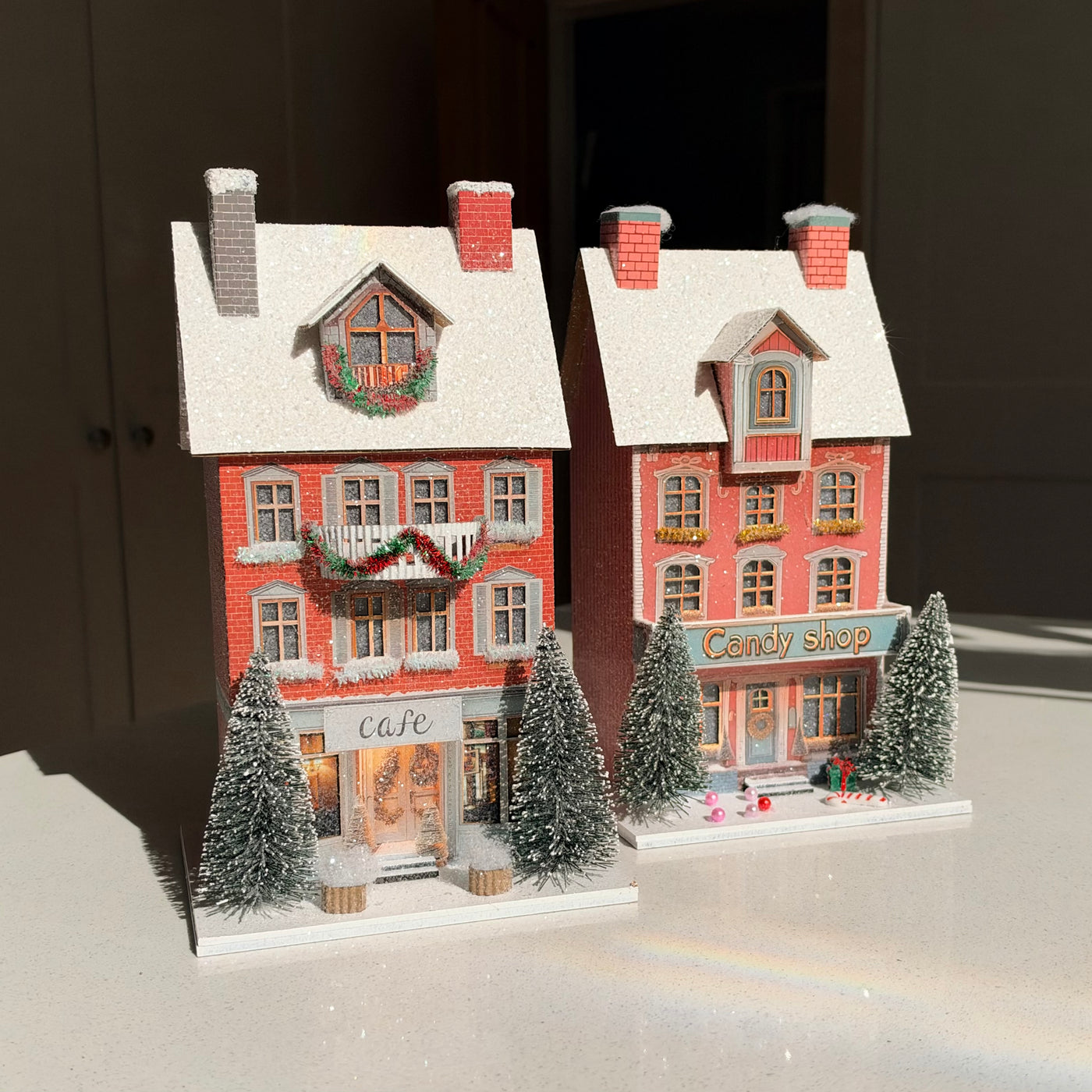 The Christmas High Street – Light-Up Café & Candy Shop Decorations