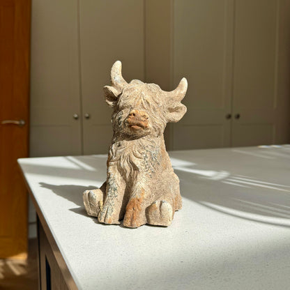Rustic Sitting Highland Cow Ornament – 18.5cm