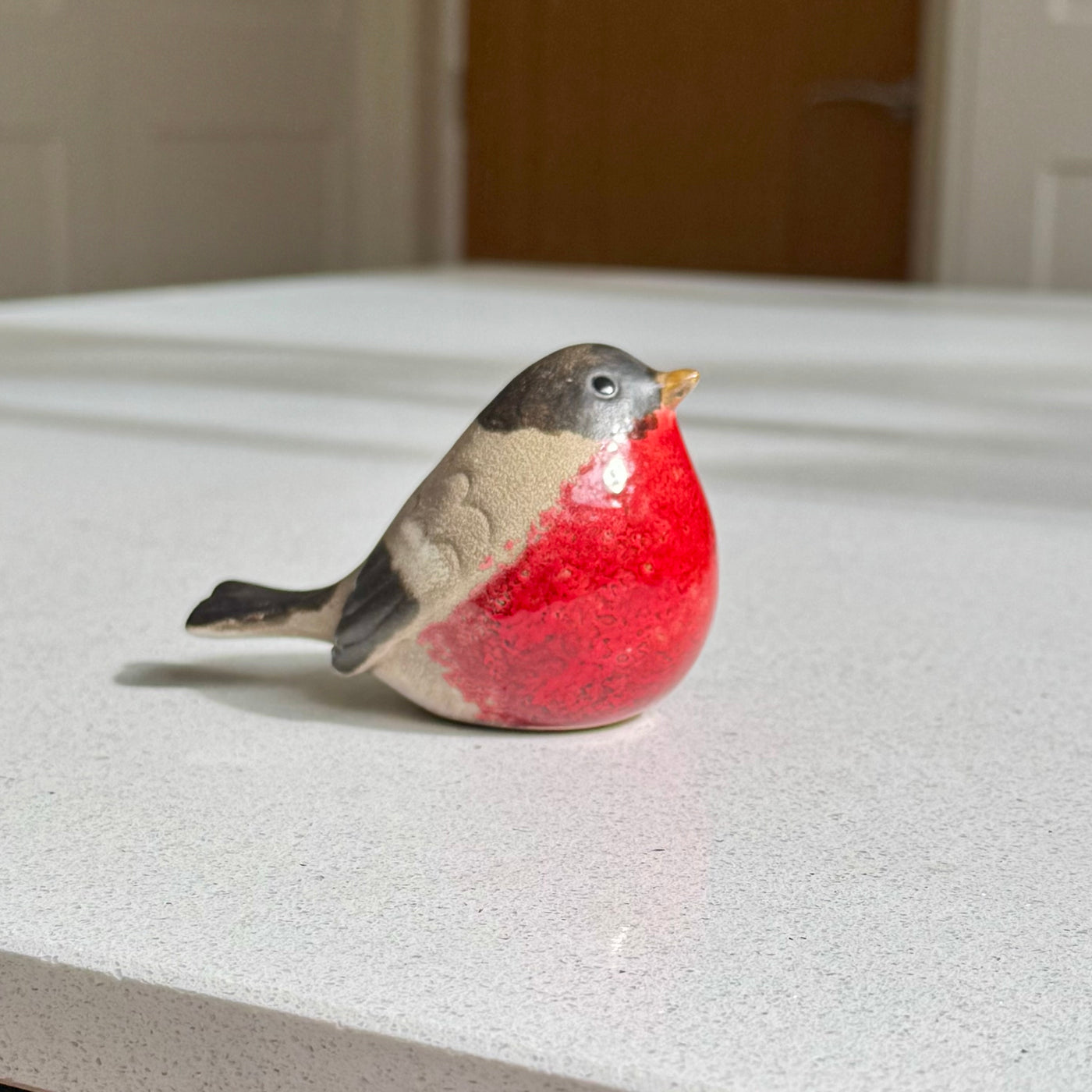 Medium Ceramic Robin Ornament – 10.6cm