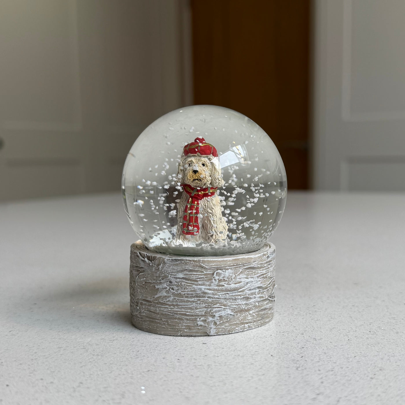 Mini Festive Dog Christmas Snow Globe – 8.5cm