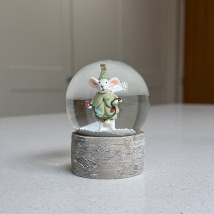 Mini Mouse with Christmas Lights Snow Globe – 8.5cm