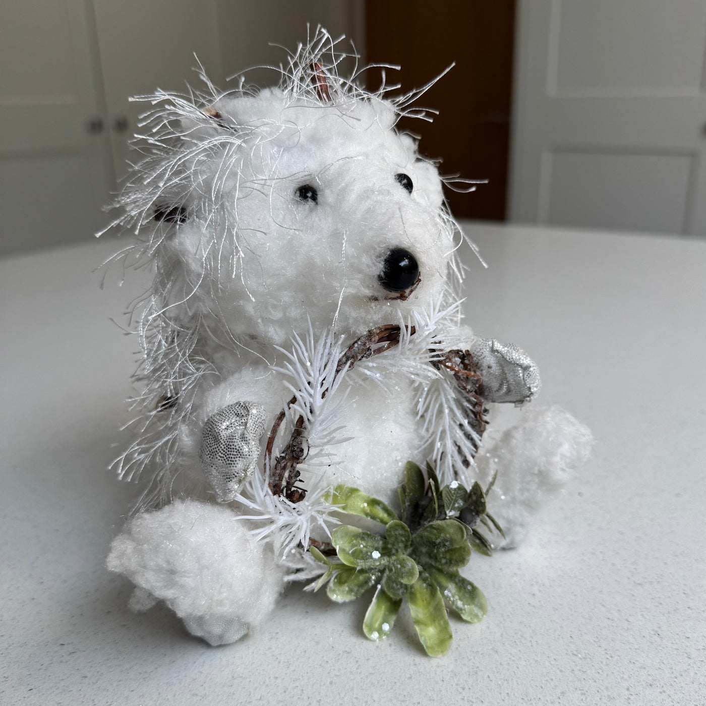 White Festive Hedgehog Ornament Holding a Wreath – 17cm
