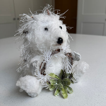 White Festive Hedgehog Ornament Holding a Wreath – 17cm