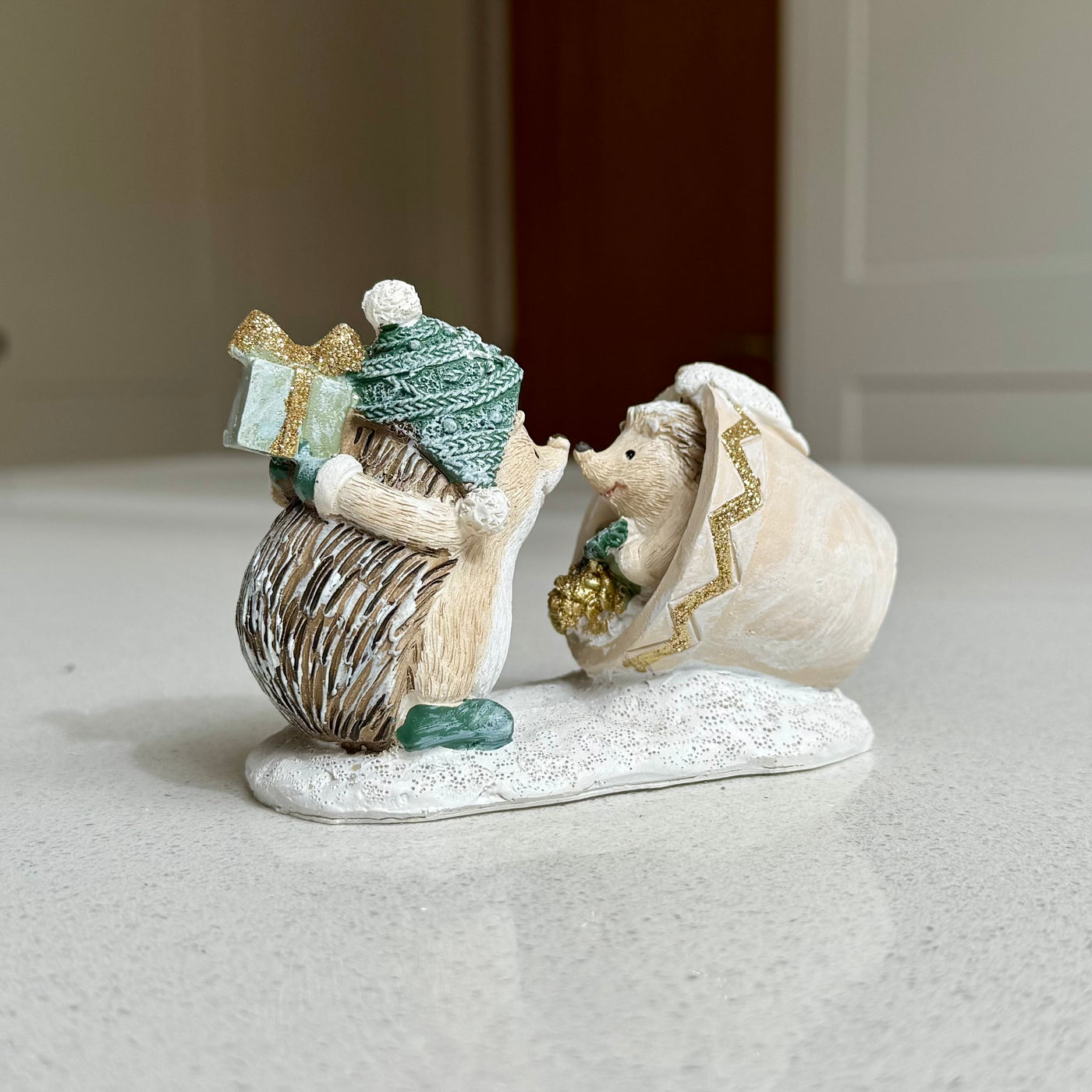 Festive Hedgehog Gift-Giving Christmas Ornament – 12cm