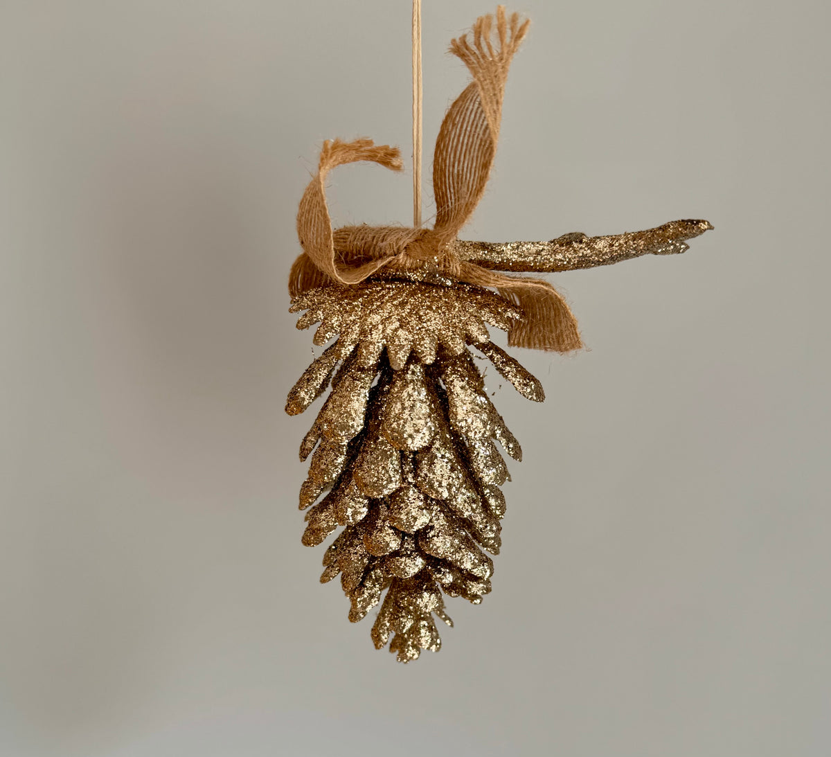 Glittered Pinecone, Antler & Jute Bow Decoration – 13cm