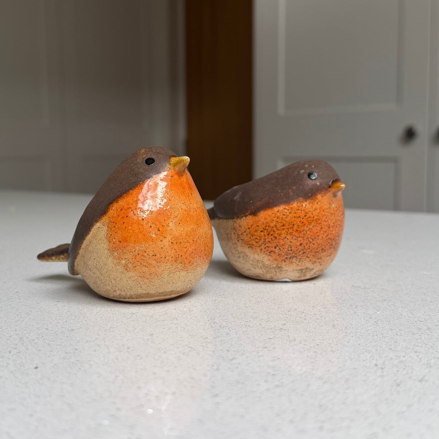 Medium Orange-Breasted Ceramic Robin Ornament – Two Poses
