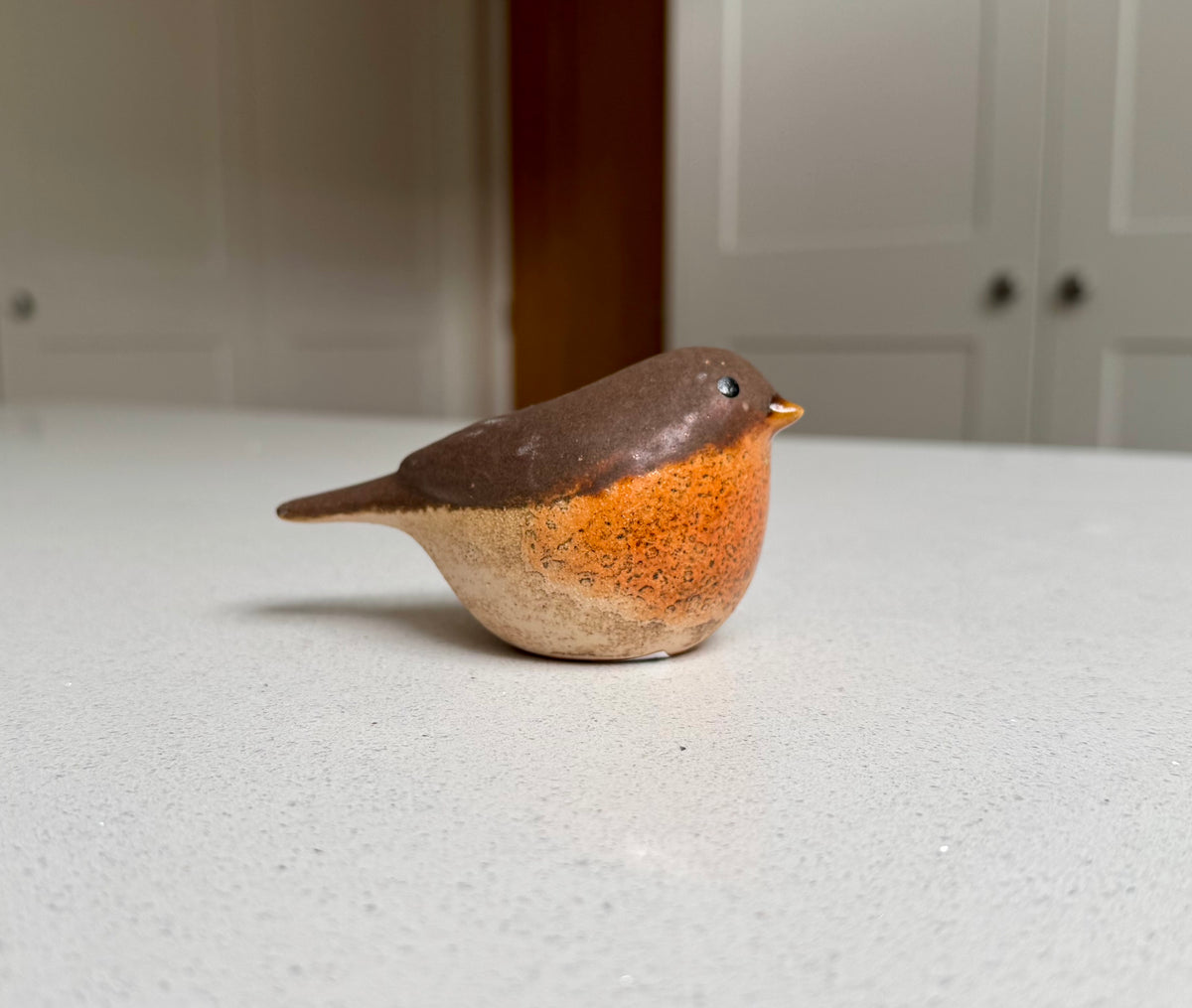 Medium Orange-Breasted Ceramic Robin Ornament – Two Poses