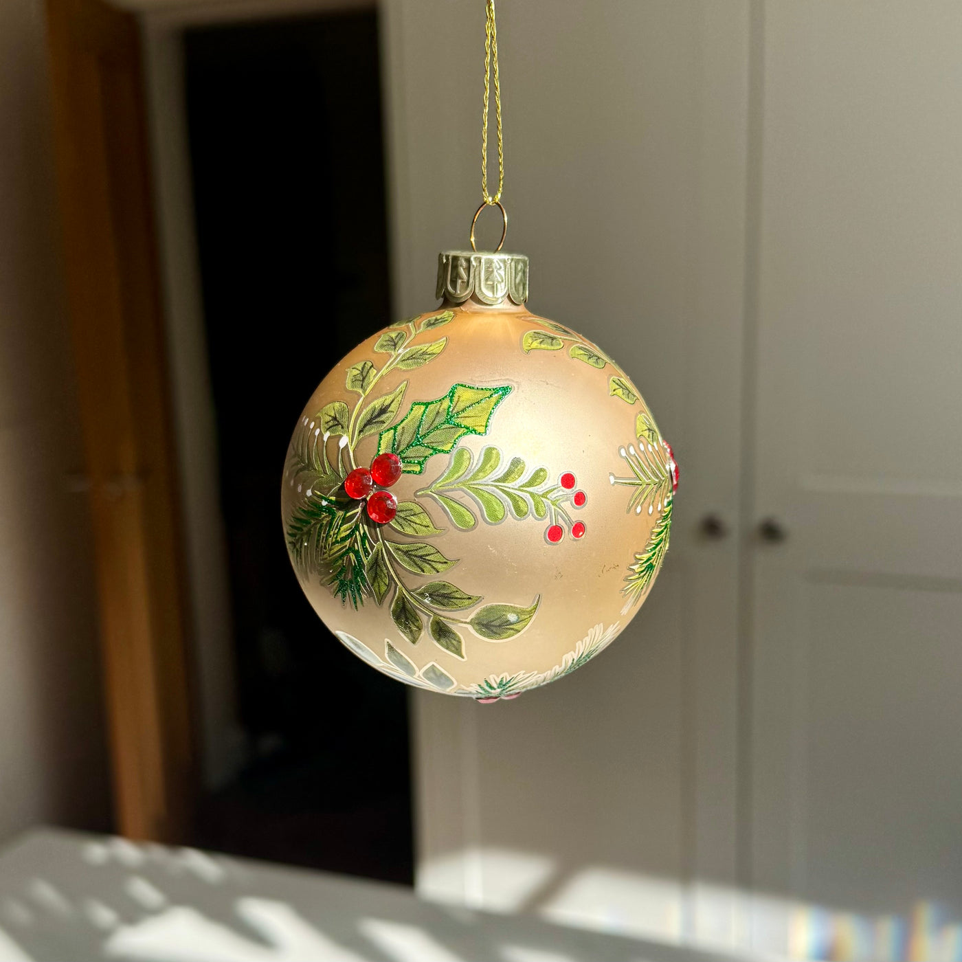 Gold Botanical Glass Christmas Bauble – Two Sizes