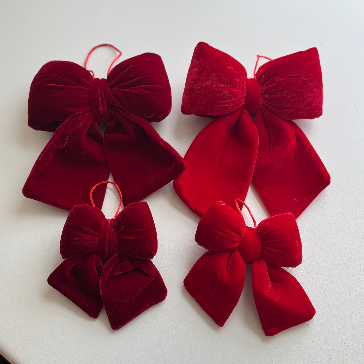 Small Christmas Red Velvet Bow – Christmas Tree & Wreath Decoration