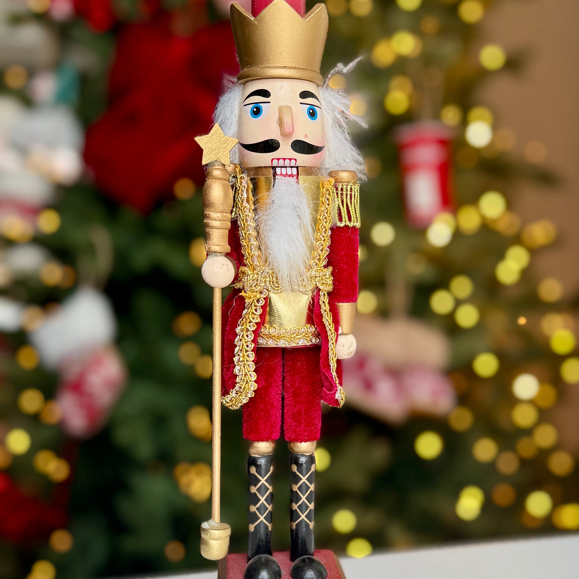 Hand-Painted Wooden Christmas Nutcracker – 25cm – Green