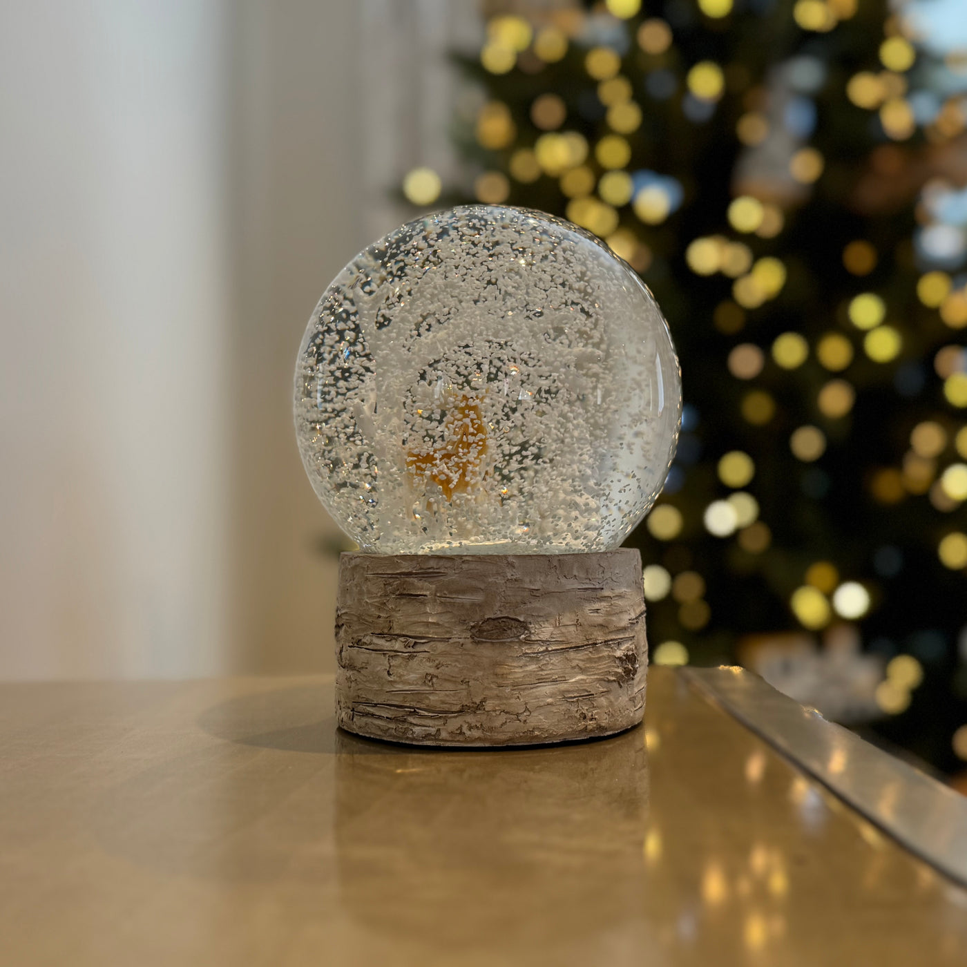 Large Deer Star of Bethlehem Snow Globe 15.5cm
