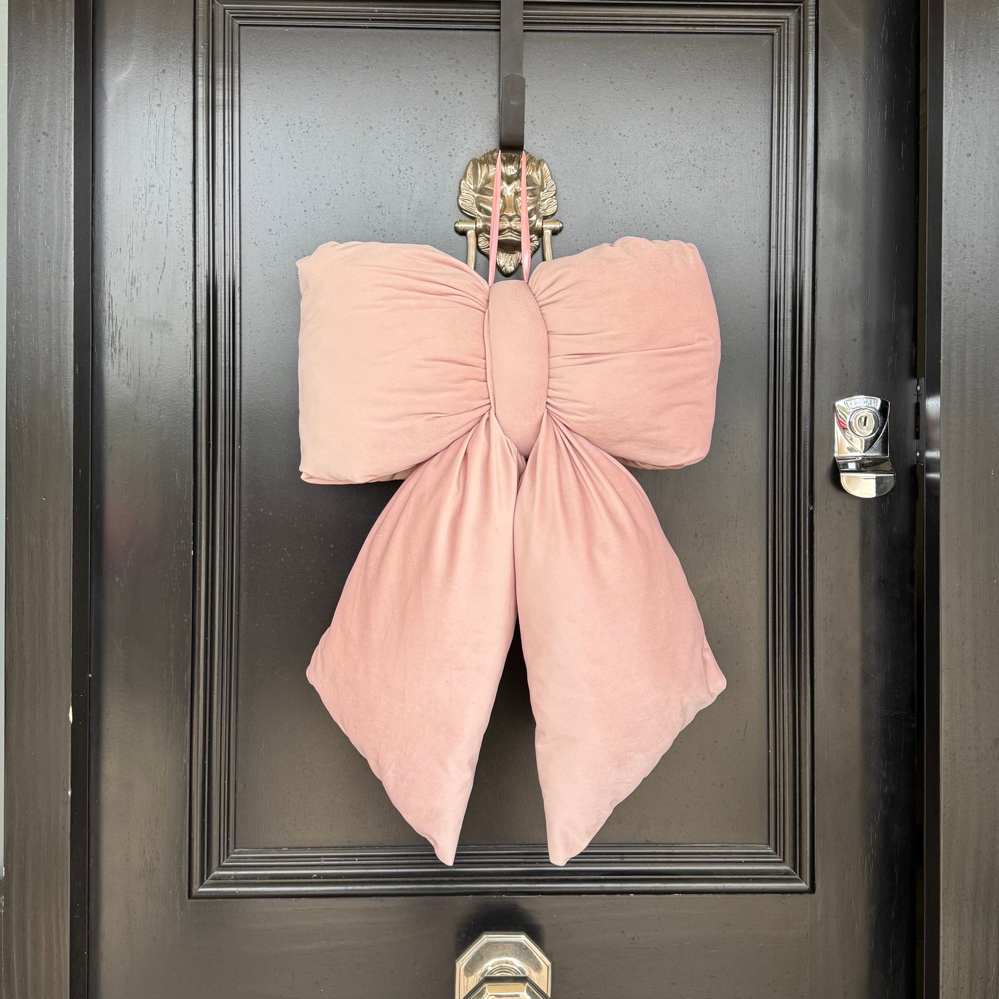 Powder pink velvet plush bow – Large 35cm x 25cm