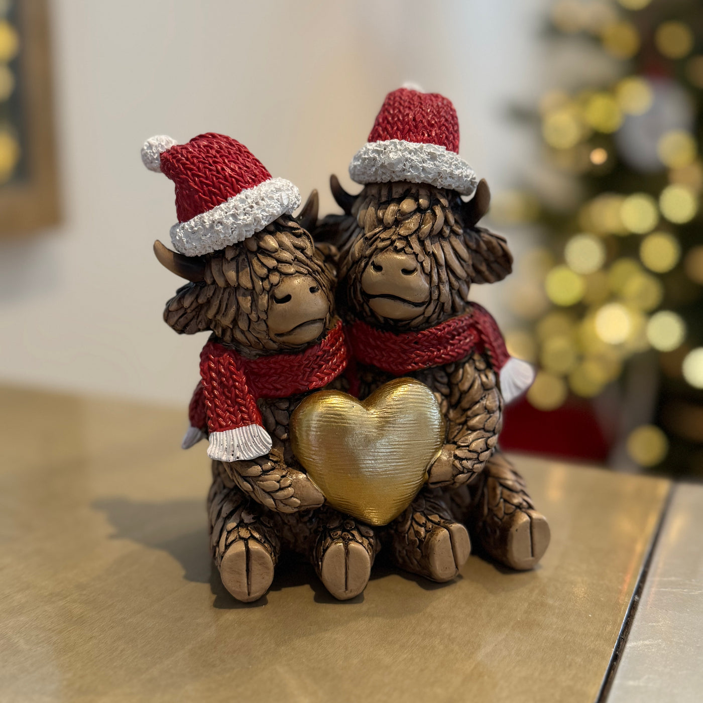 Festive Highland Cow Couple Figurine with Gold Heart