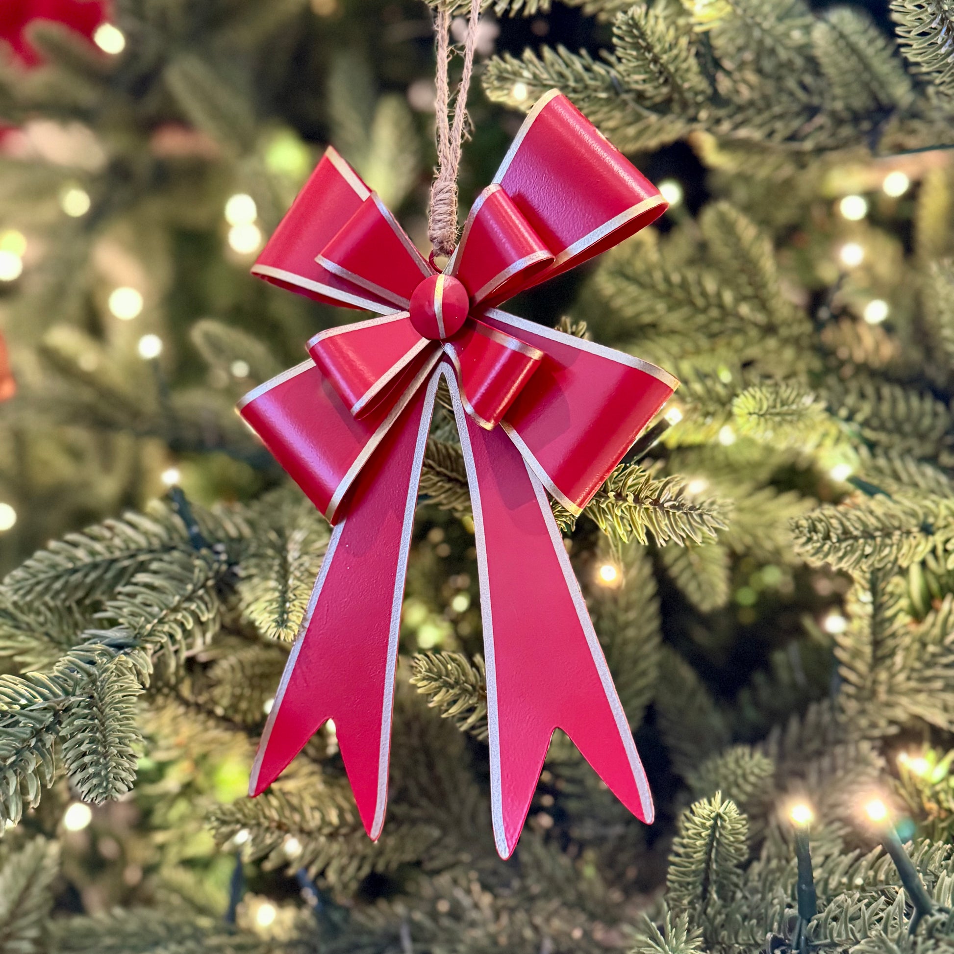 Christmas Red Metal Bow Baubles – Metal Christmas Tree Decoration in Red Velvet and Painted Red