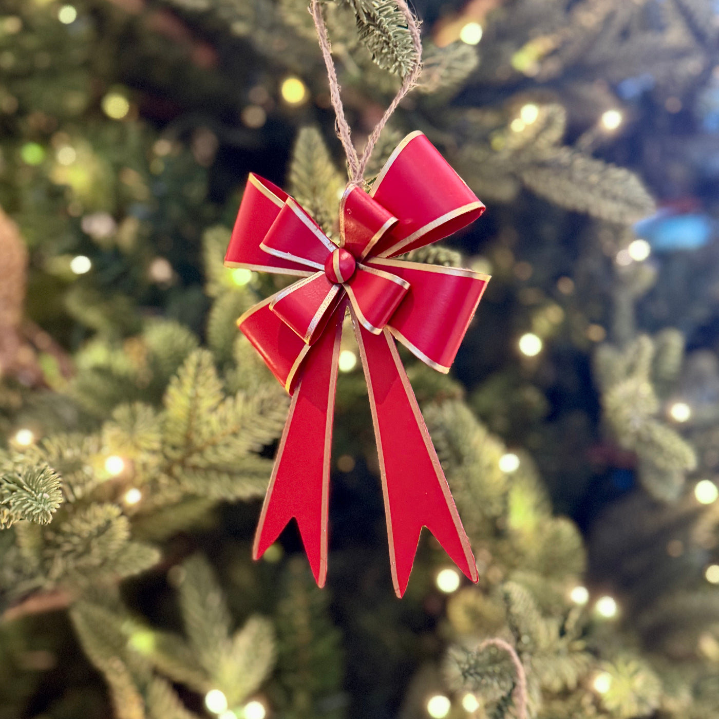 Christmas Red Metal Bow Baubles – Metal Christmas Tree Decoration in Red Velvet and Painted Red