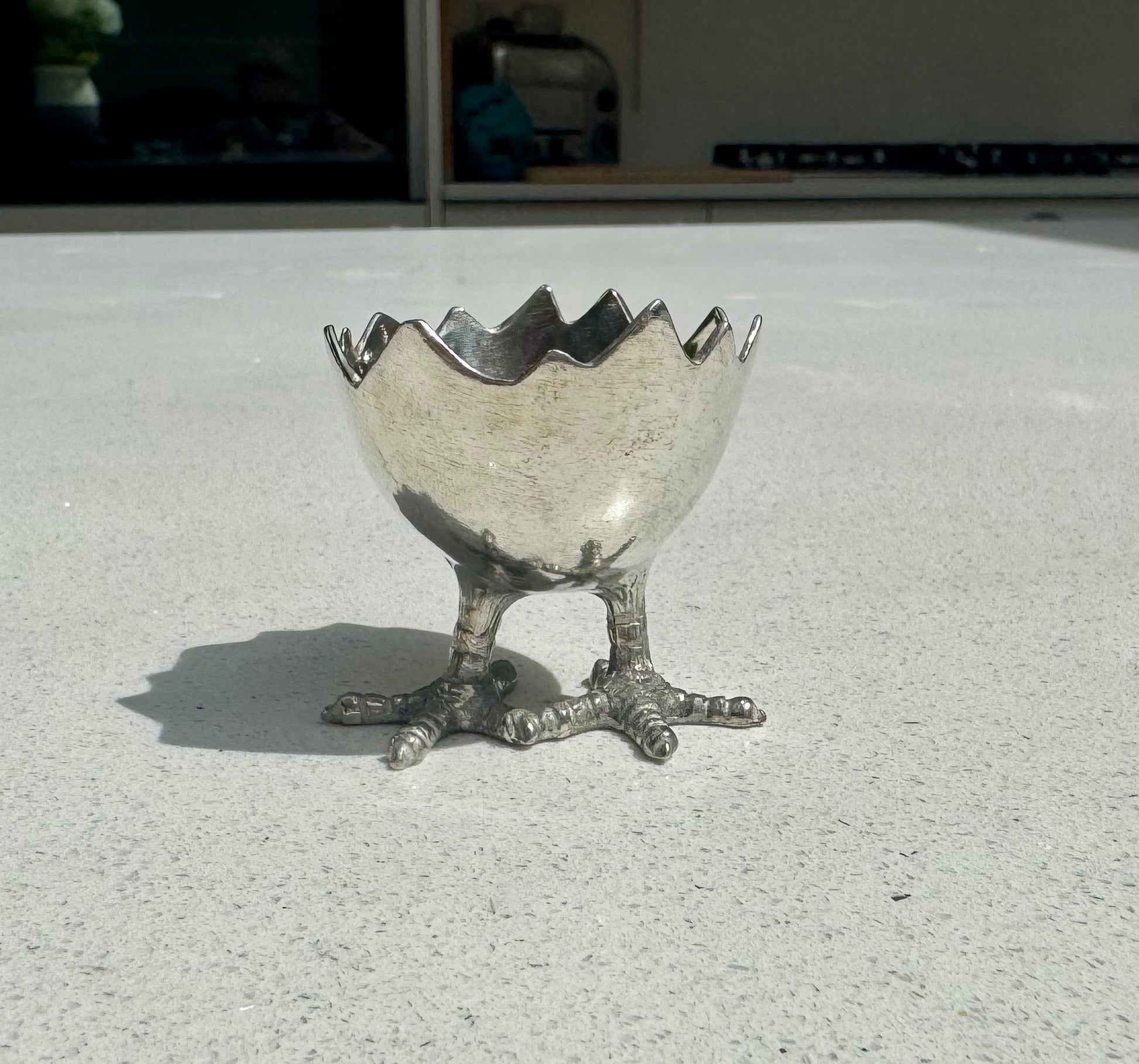 Pewter egg cup with chick feet 6cm – Woollaston White
