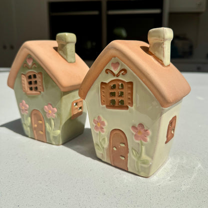 Ceramic Tea Light Houses in Various Colours – Candle Holder – cream
