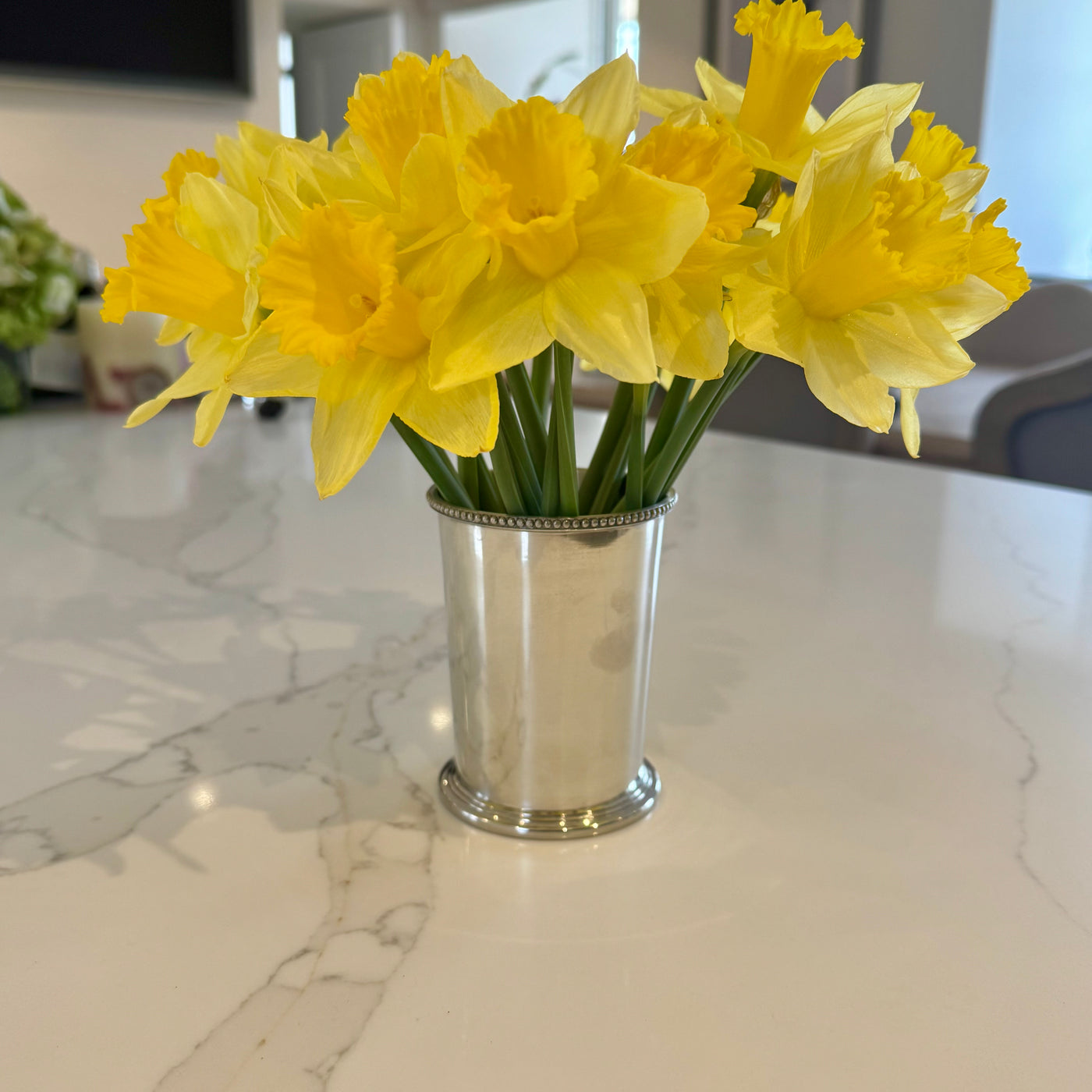 Polished pewter decorative cup 10cm – Woollaston White