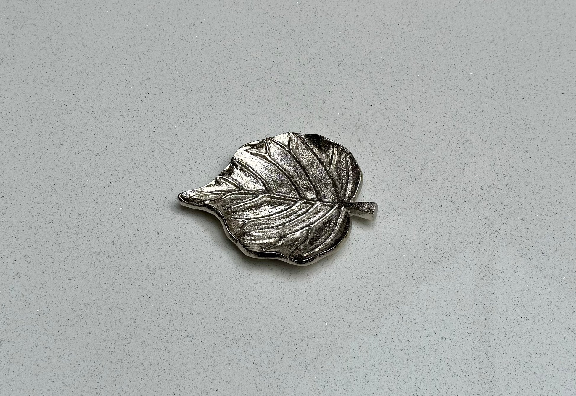 Mini Decorative Leaf Bowl in Cast Aluminium