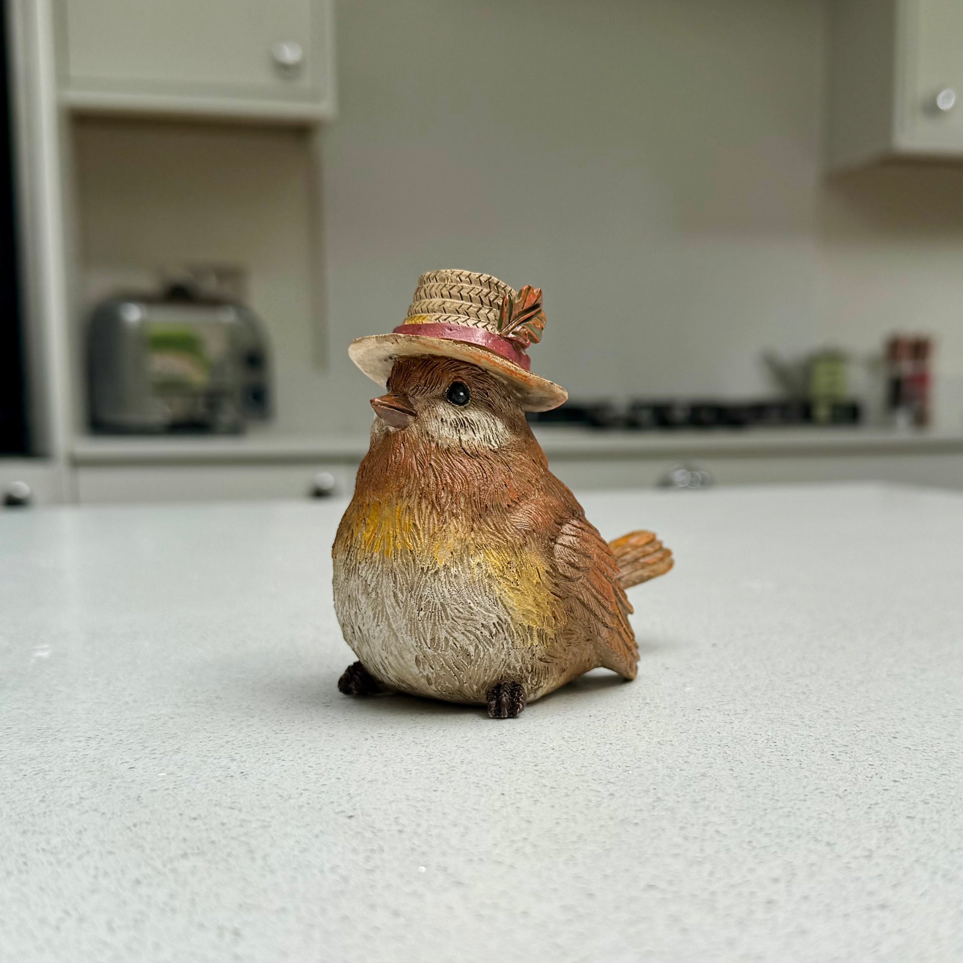 Robin Ornament with Straw Hat