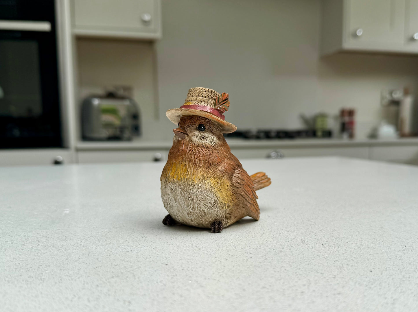 Robin Ornament with Straw Hat