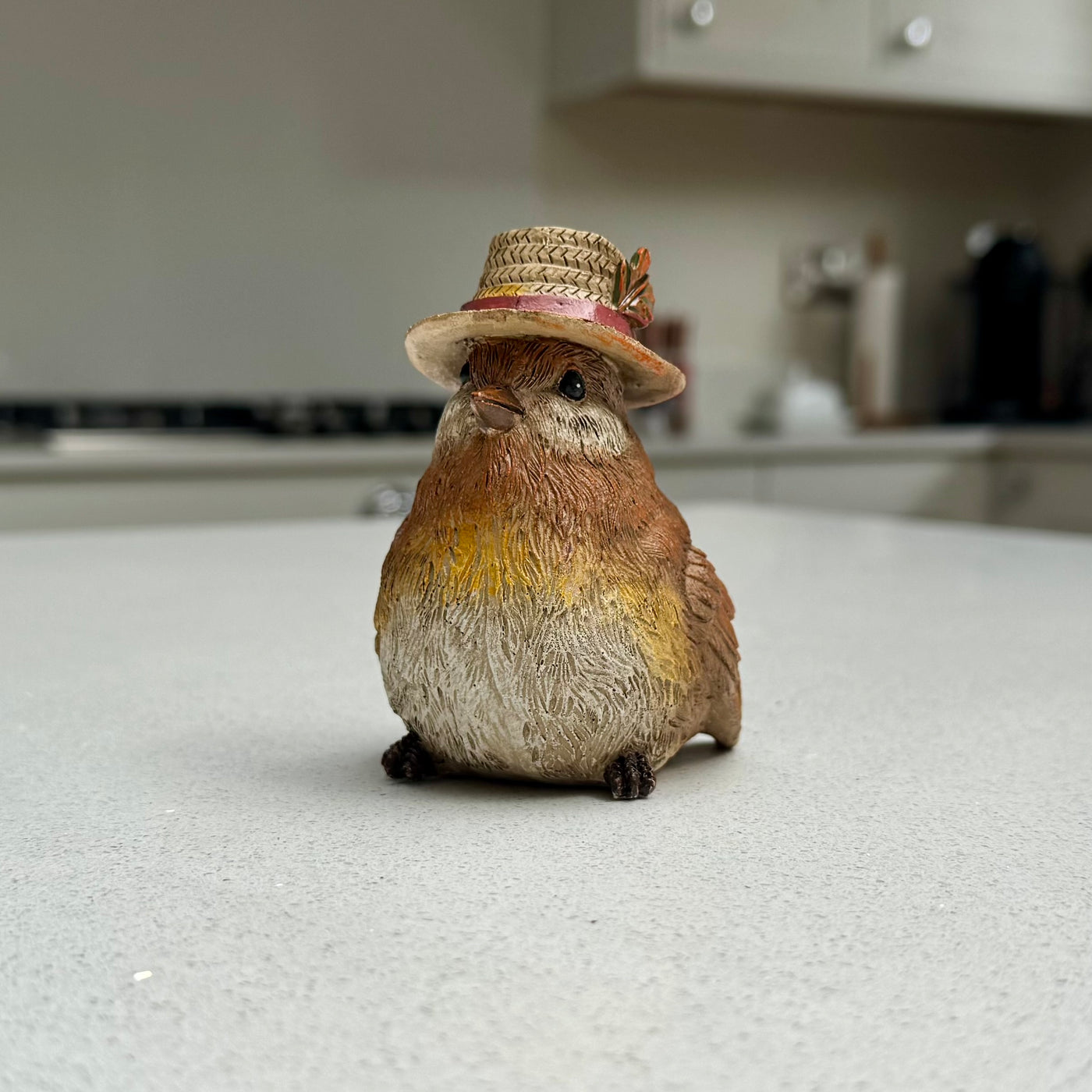 Robin Ornament with Straw Hat