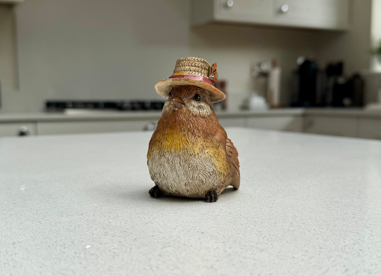 Robin Ornament with Straw Hat