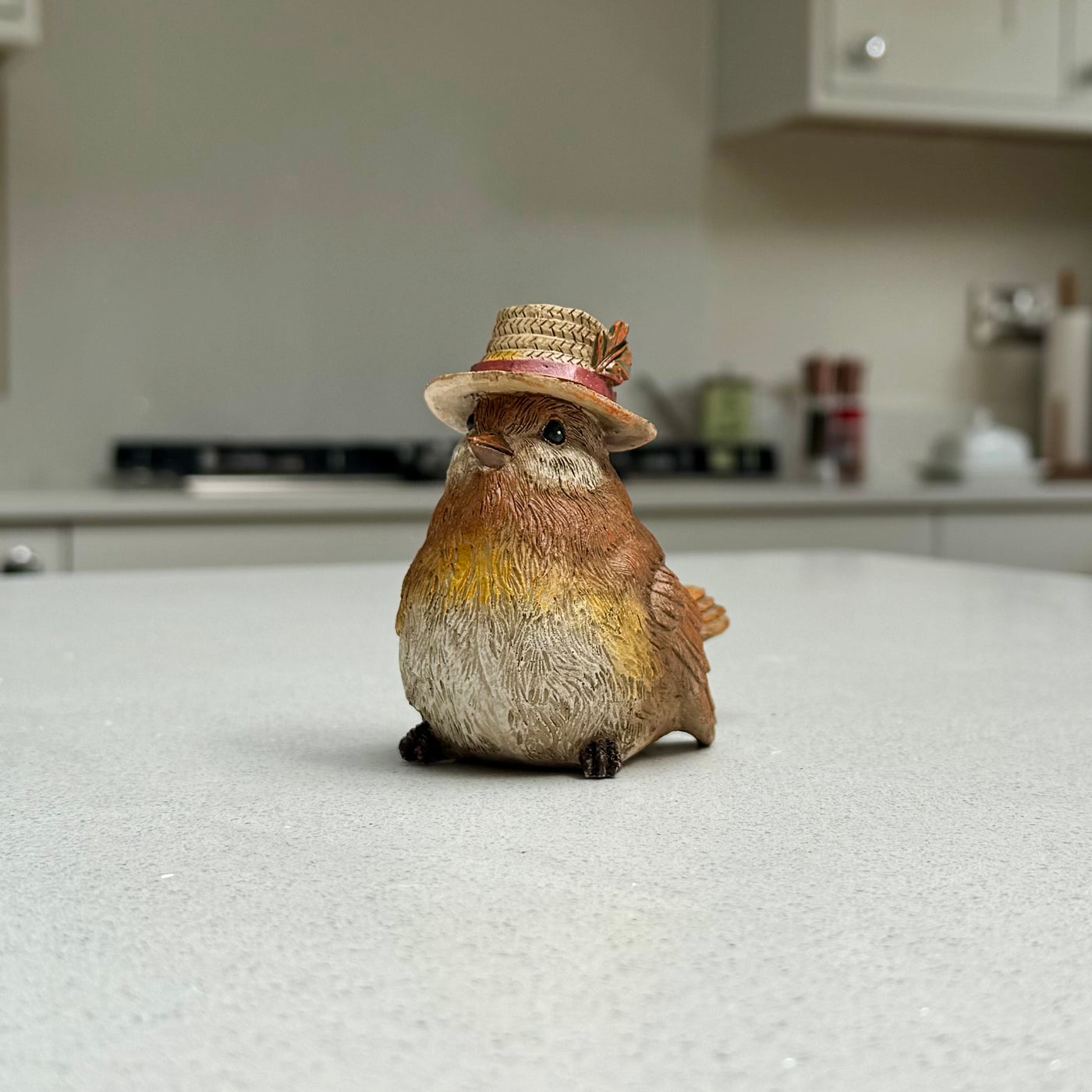 Robin Ornament with Straw Hat
