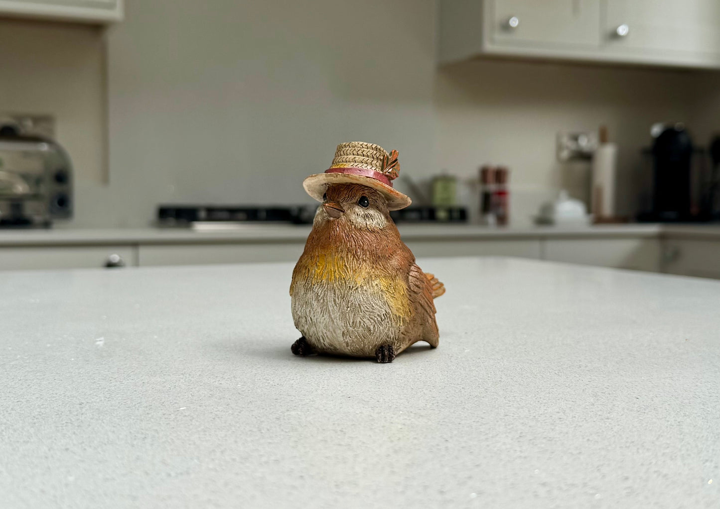 Robin Ornament with Straw Hat