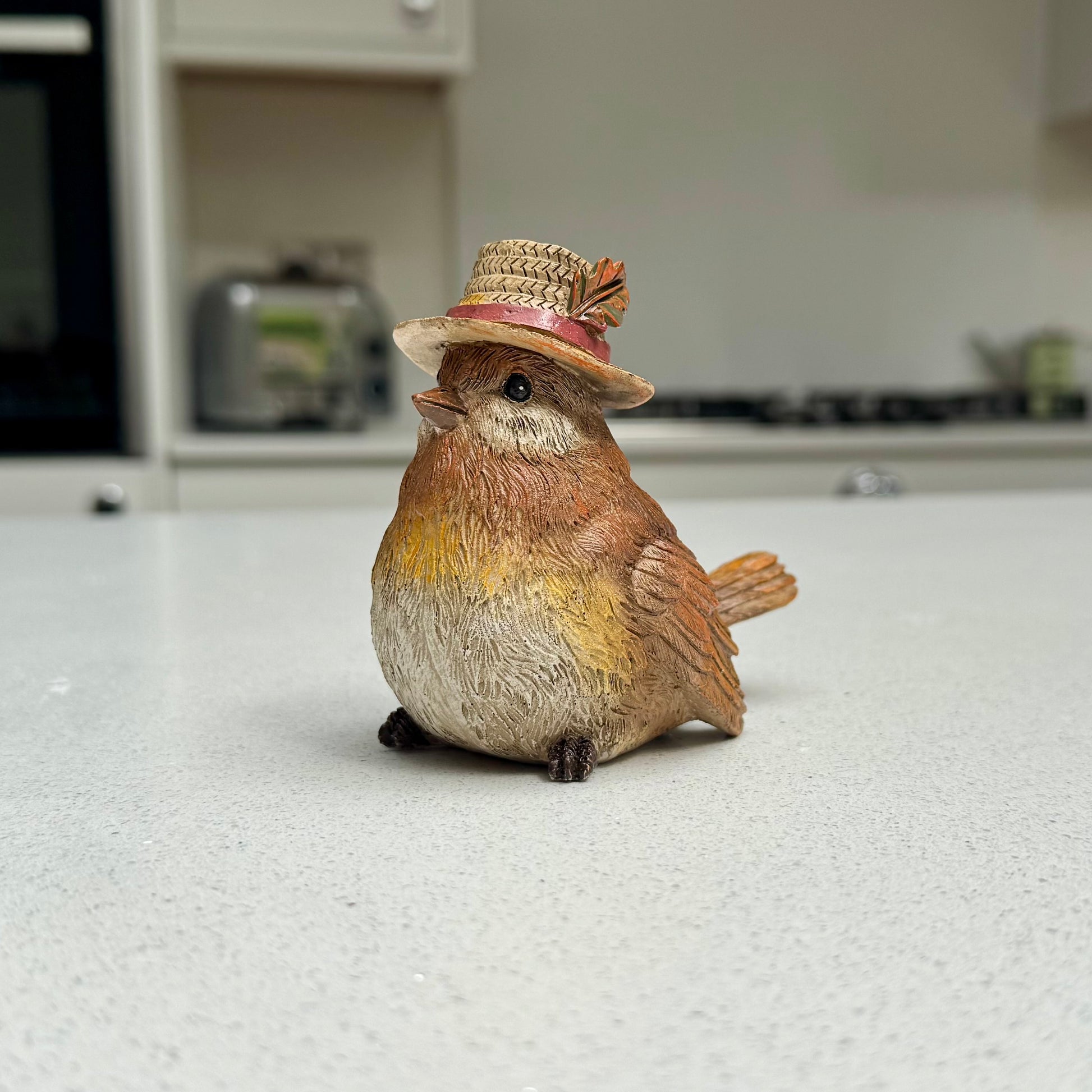 Robin Ornament with Straw Hat