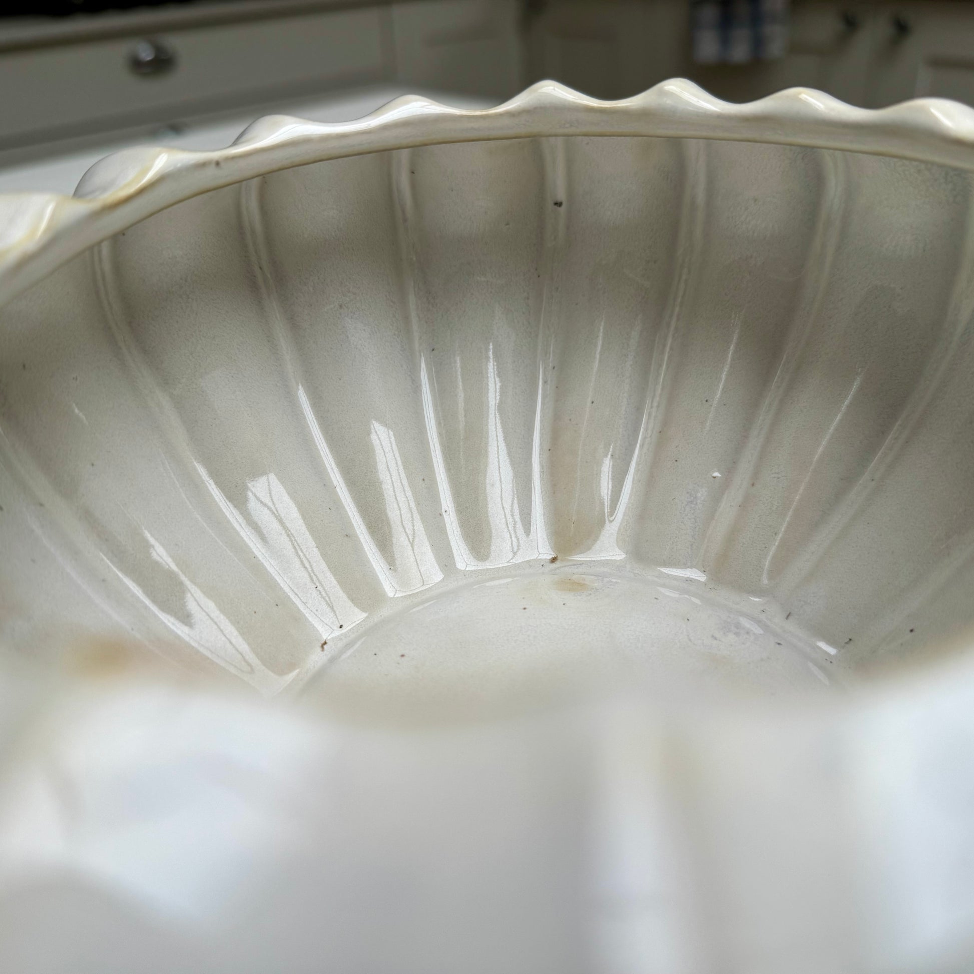 White Ceramic Pod Bowl Vase 20cm