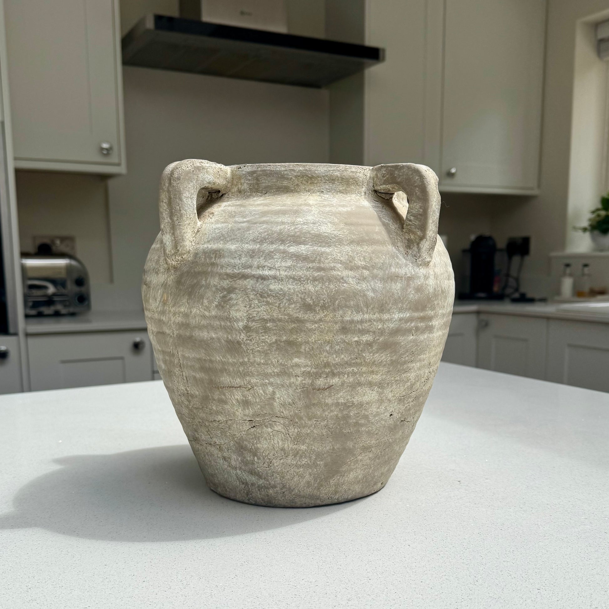 Medora large natural stone-effect vase 26.5cm – Woollaston White
