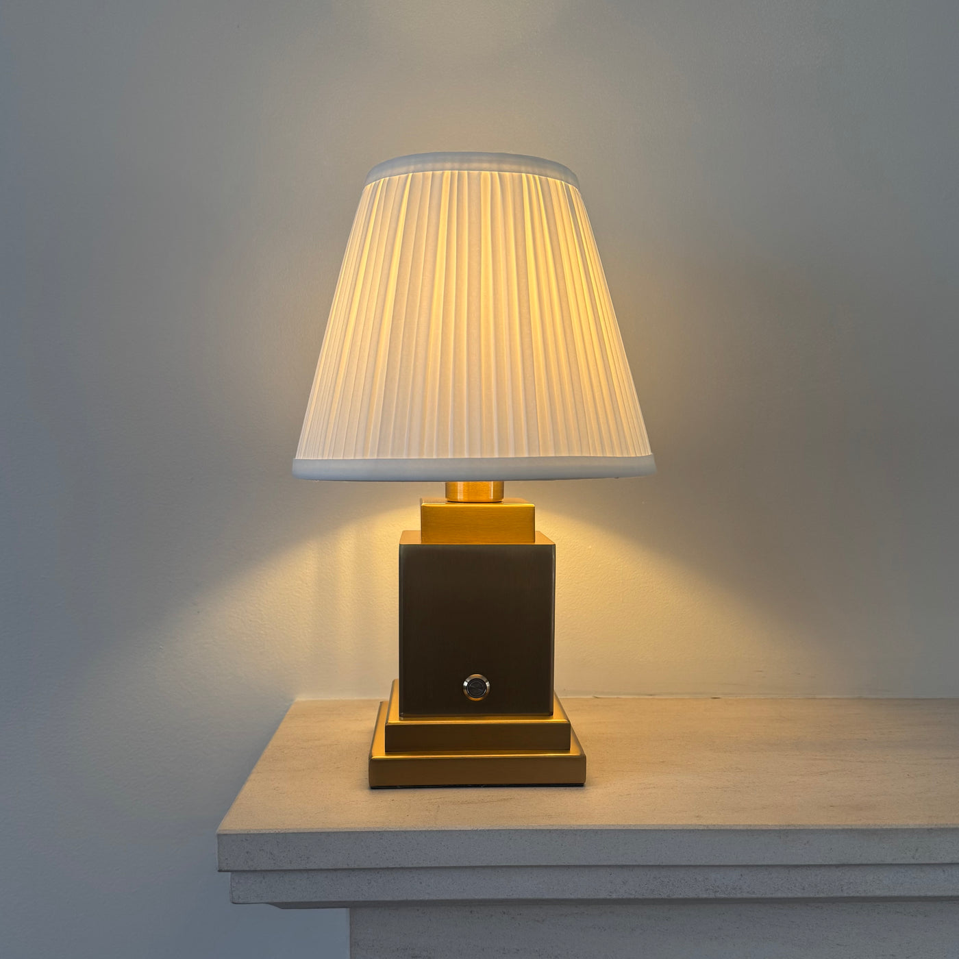 Brushed gold Beaumont cordless rechargeable table lamp