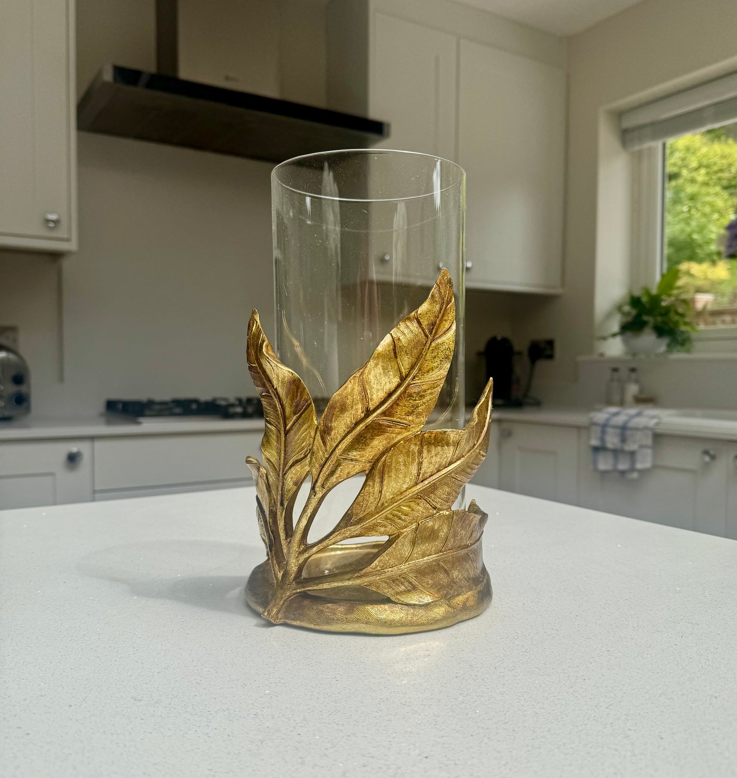 Leaf Candle Holder in Gold