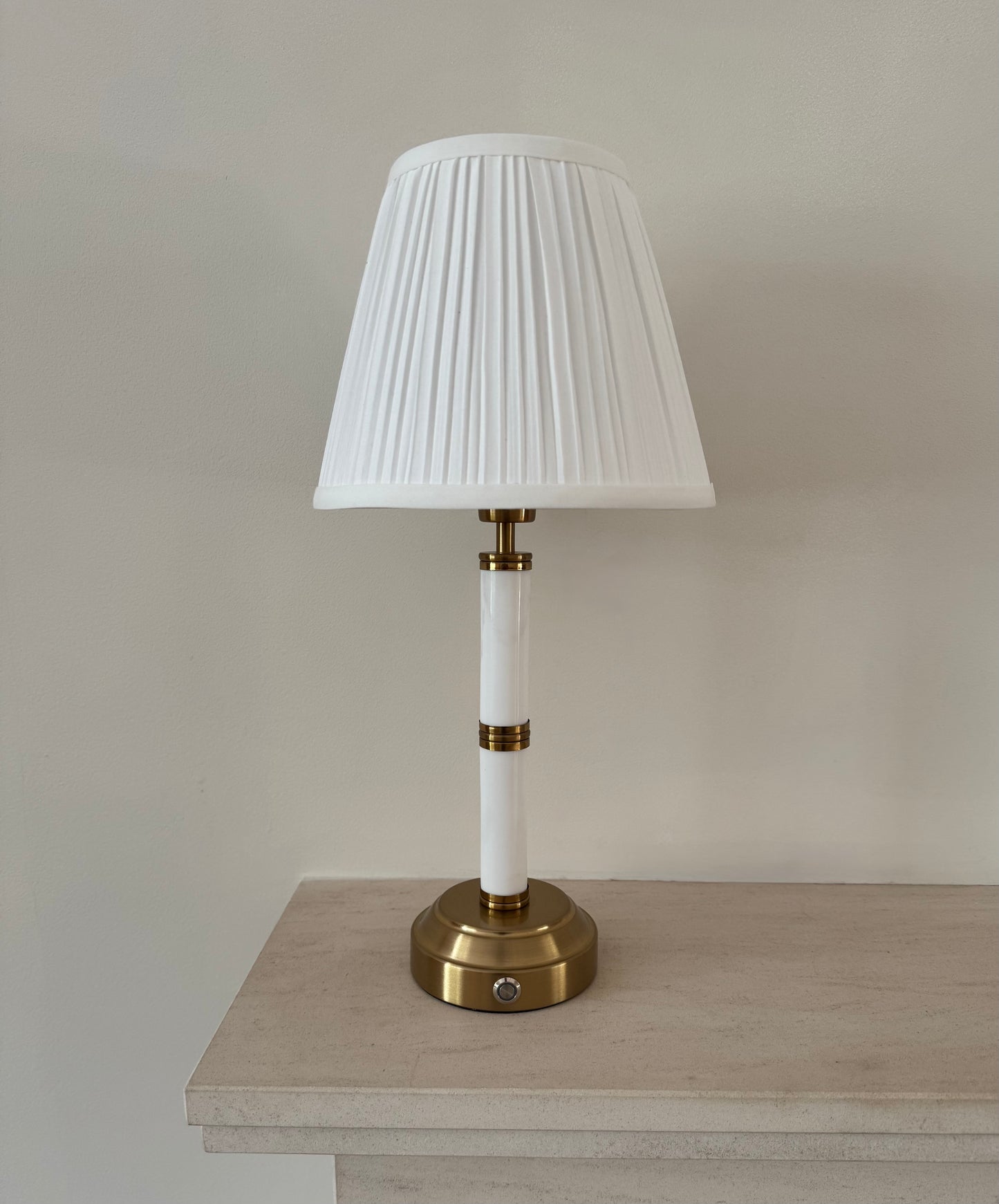 Kensington Rechargeable Table Lamp in Marble and Brushed Gold