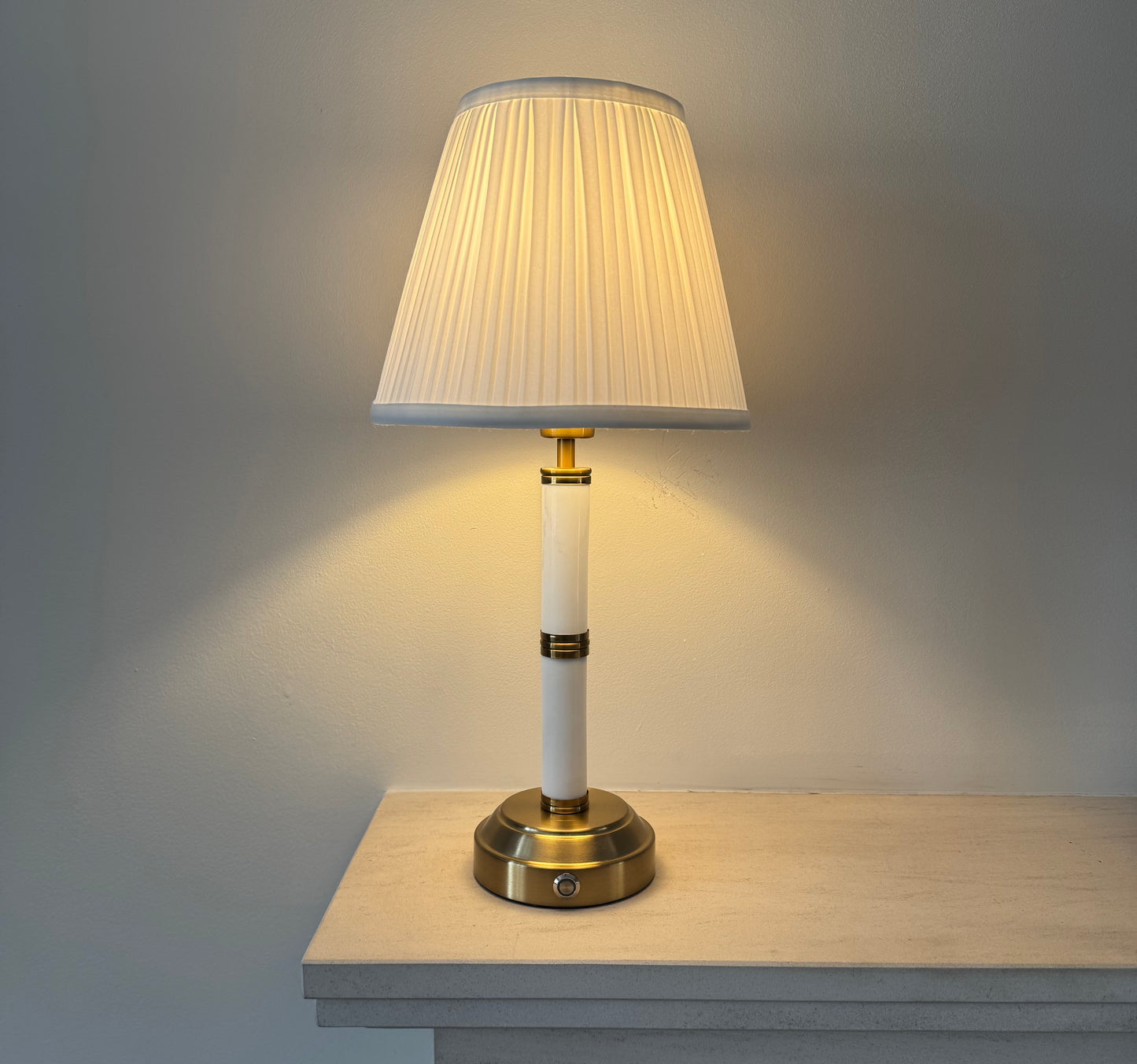 Kensington Rechargeable Table Lamp in Marble and Brushed Gold