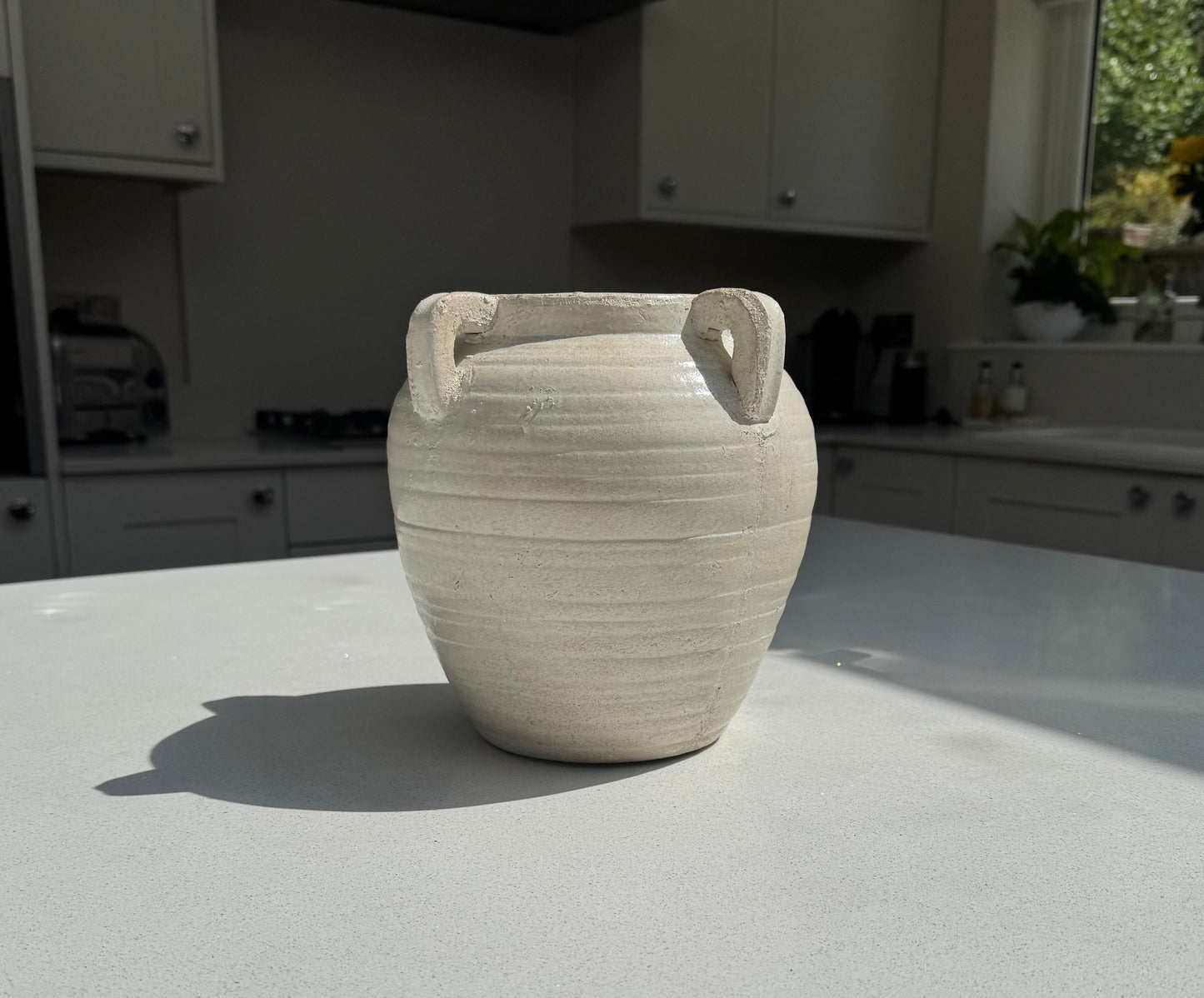 Medium Medora Vase in Pale Ivory 21.5cm