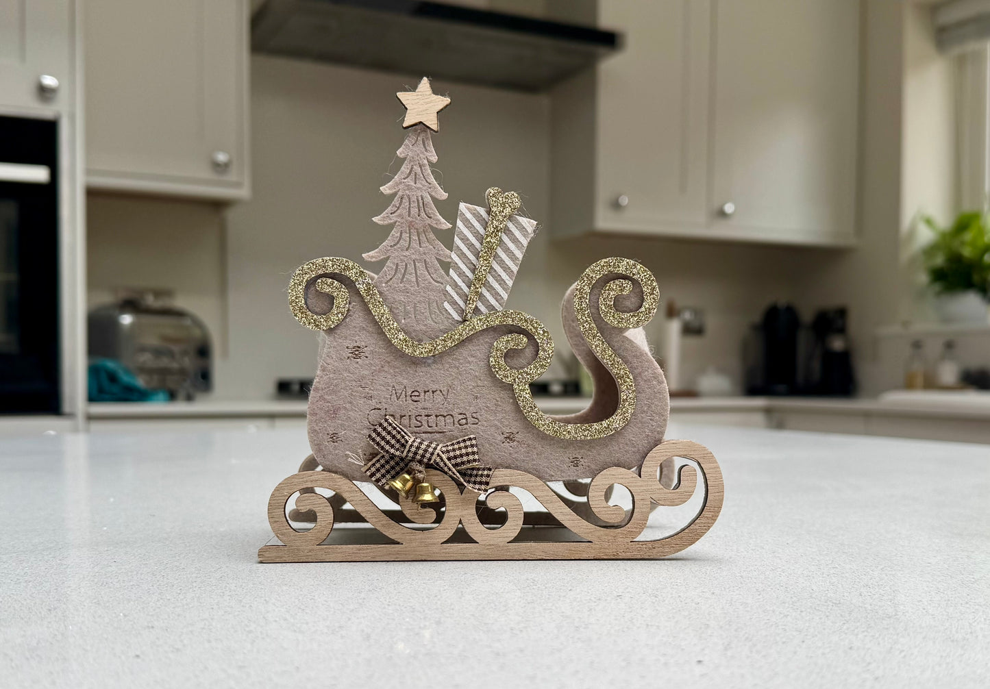 Merrywood Felt Christmas Sleigh Decoration – 21cm