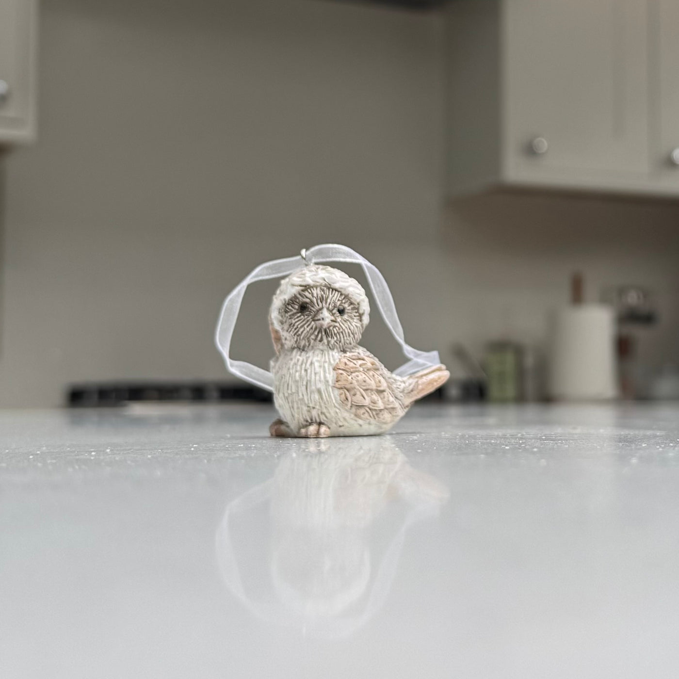 Mini Festive Robin Christmas Bauble in Beige - 5cm