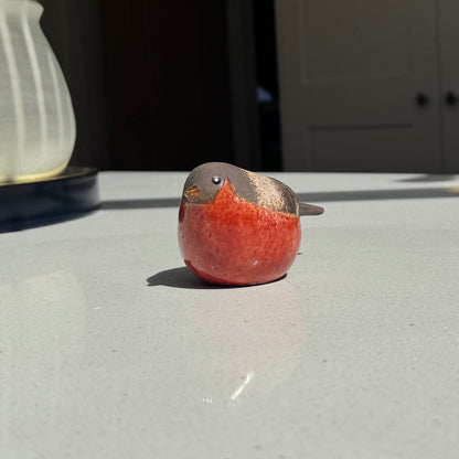 Ceramic Red-Breasted Robin Ornament – 10.6cm