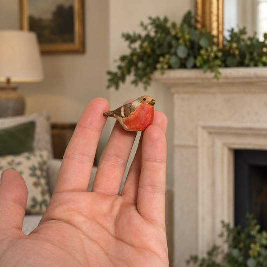 Mini Ceramic Red-Breasted Robin Ornament – 4.3cm